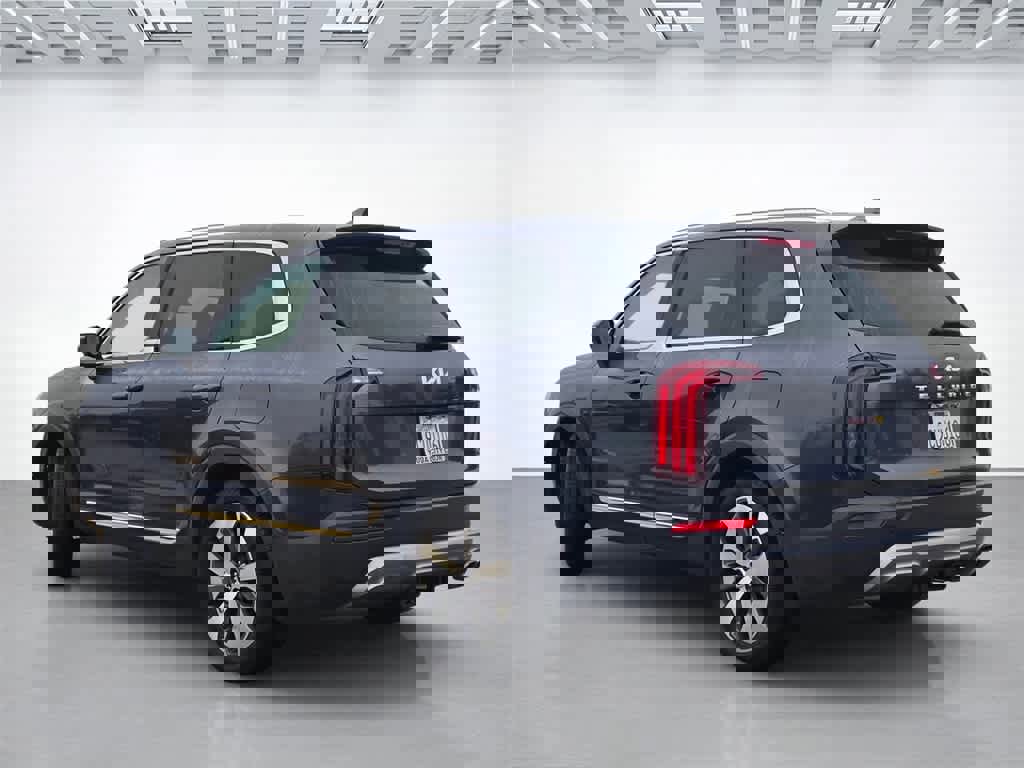 Used 2022 Kia Telluride EX w/ EX Premium Package image 4