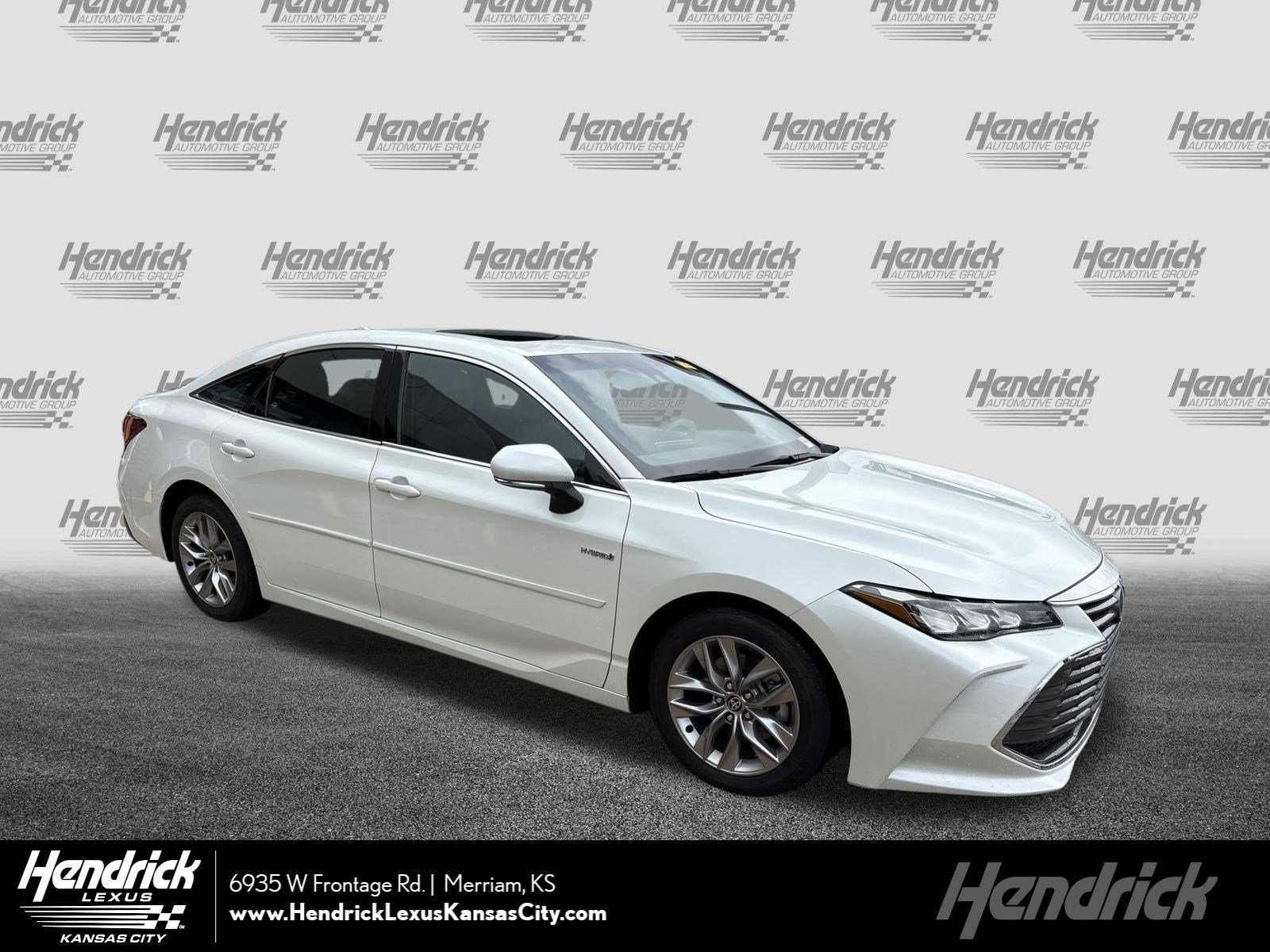Used 2021 Toyota Avalon XLE w/ Moonroof Package