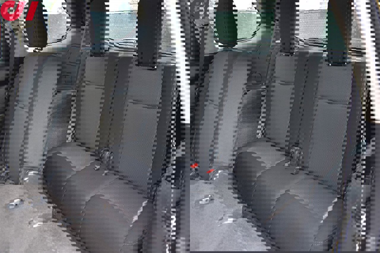 Used 2019 Nissan Pathfinder S image 23