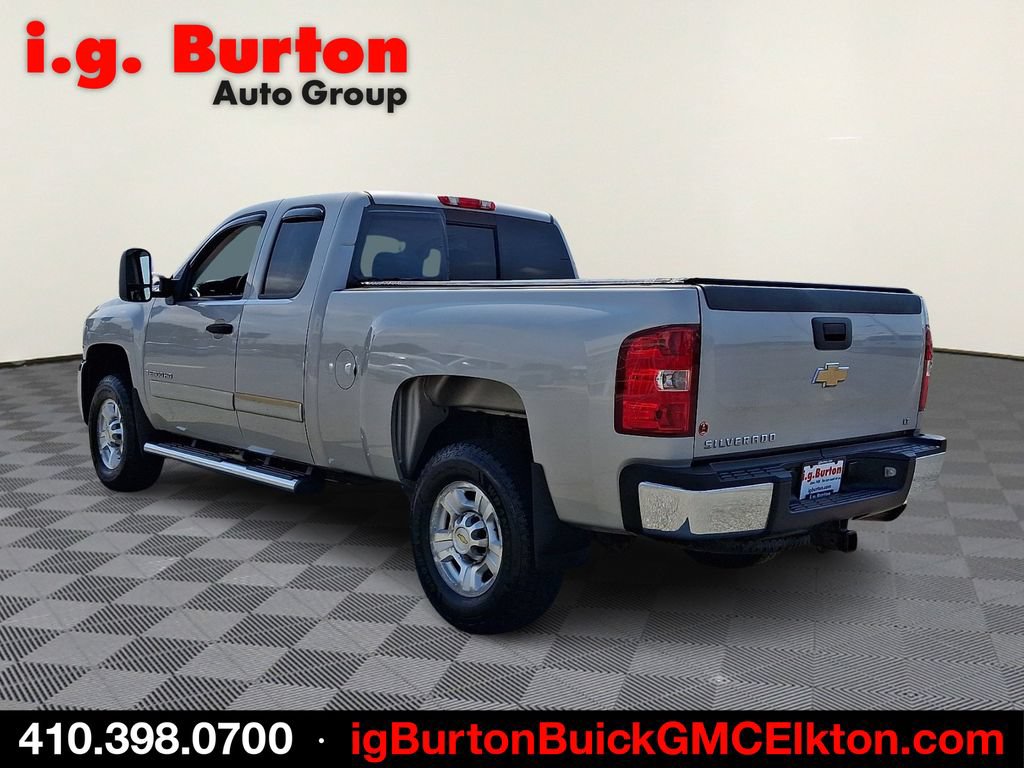 Used 2008 Chevrolet Silverado 2500 LT AWD/4WD image 4