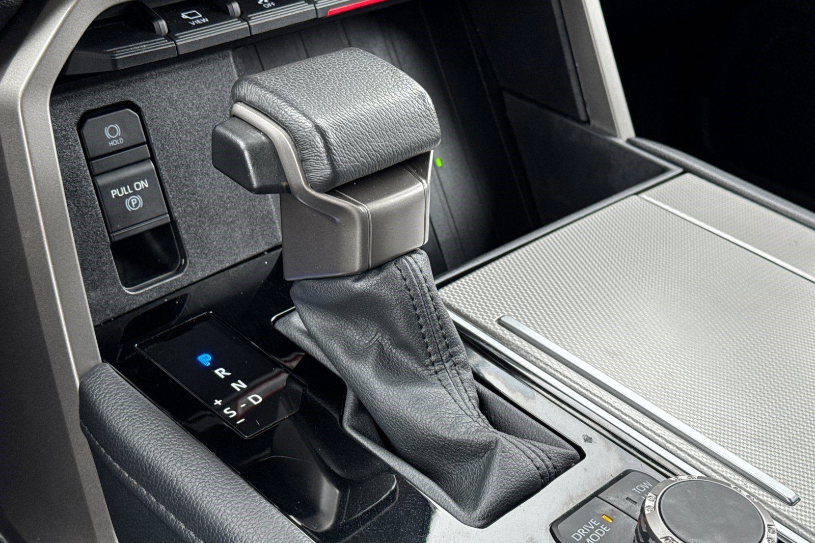 Certified 2024 Toyota Sequoia Limited AWD/4WD image 18