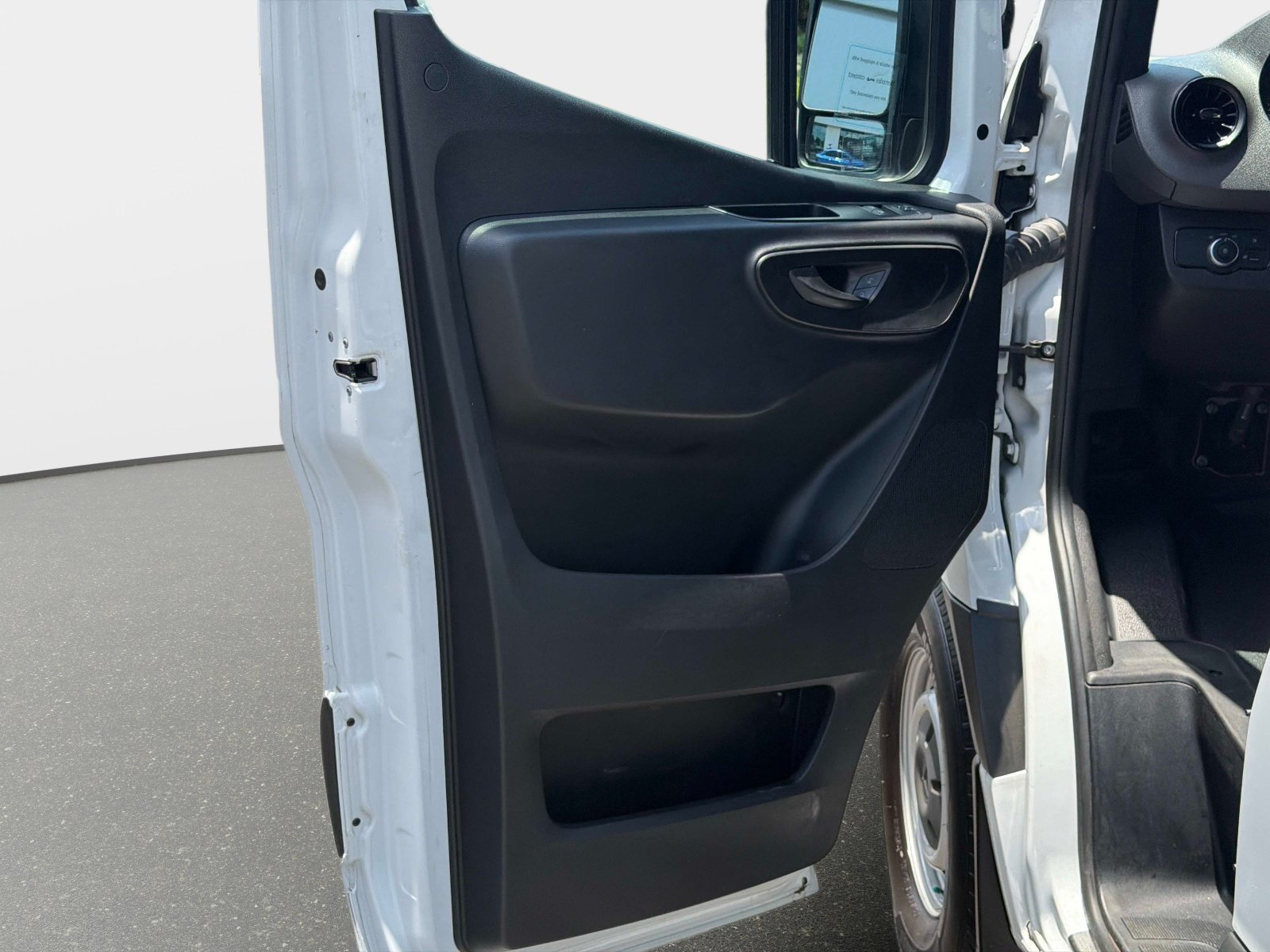 Certified 2023 Mercedes-Benz Sprinter 2500 image 15
