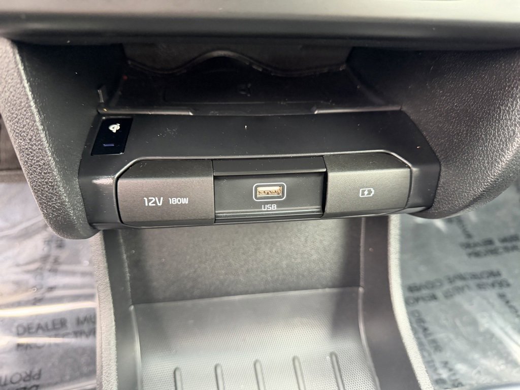 Used 2022 Kia Niro EX w/ Cold Weather Package image 27