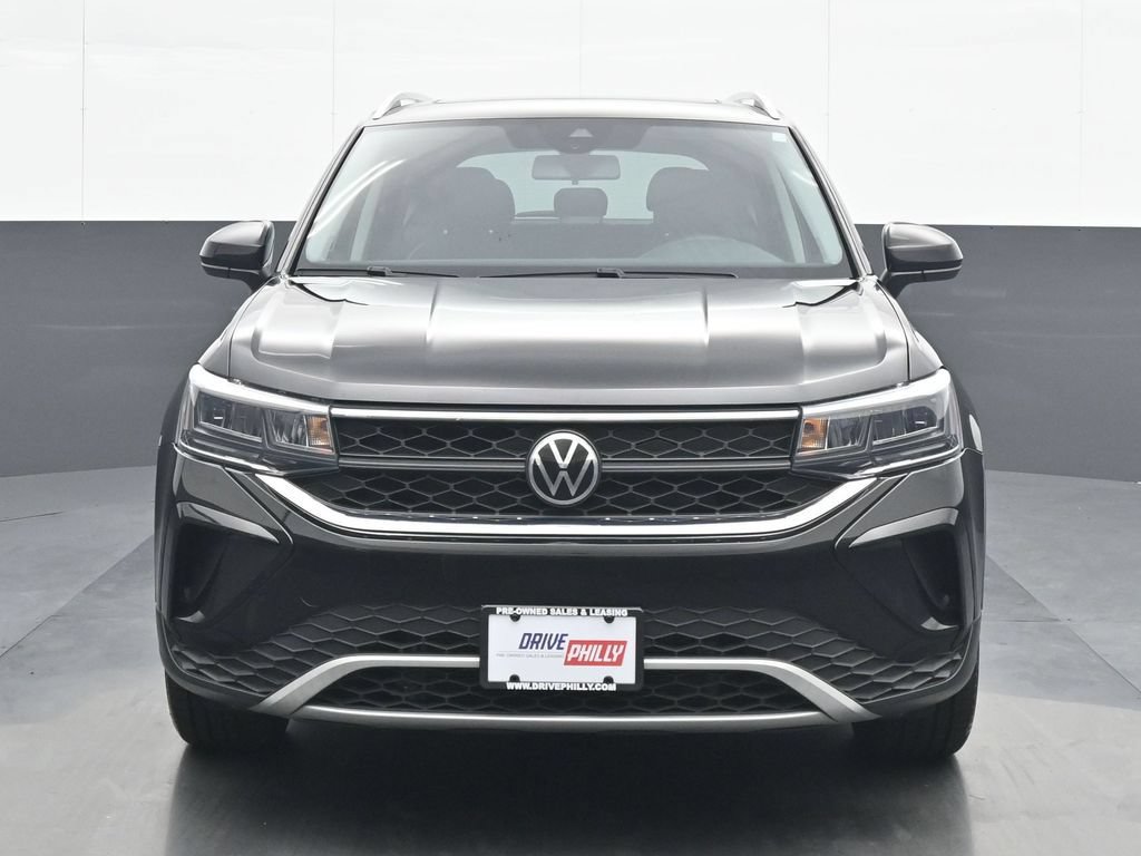 Used 2022 Volkswagen Taos SE AWD/4WD image 1