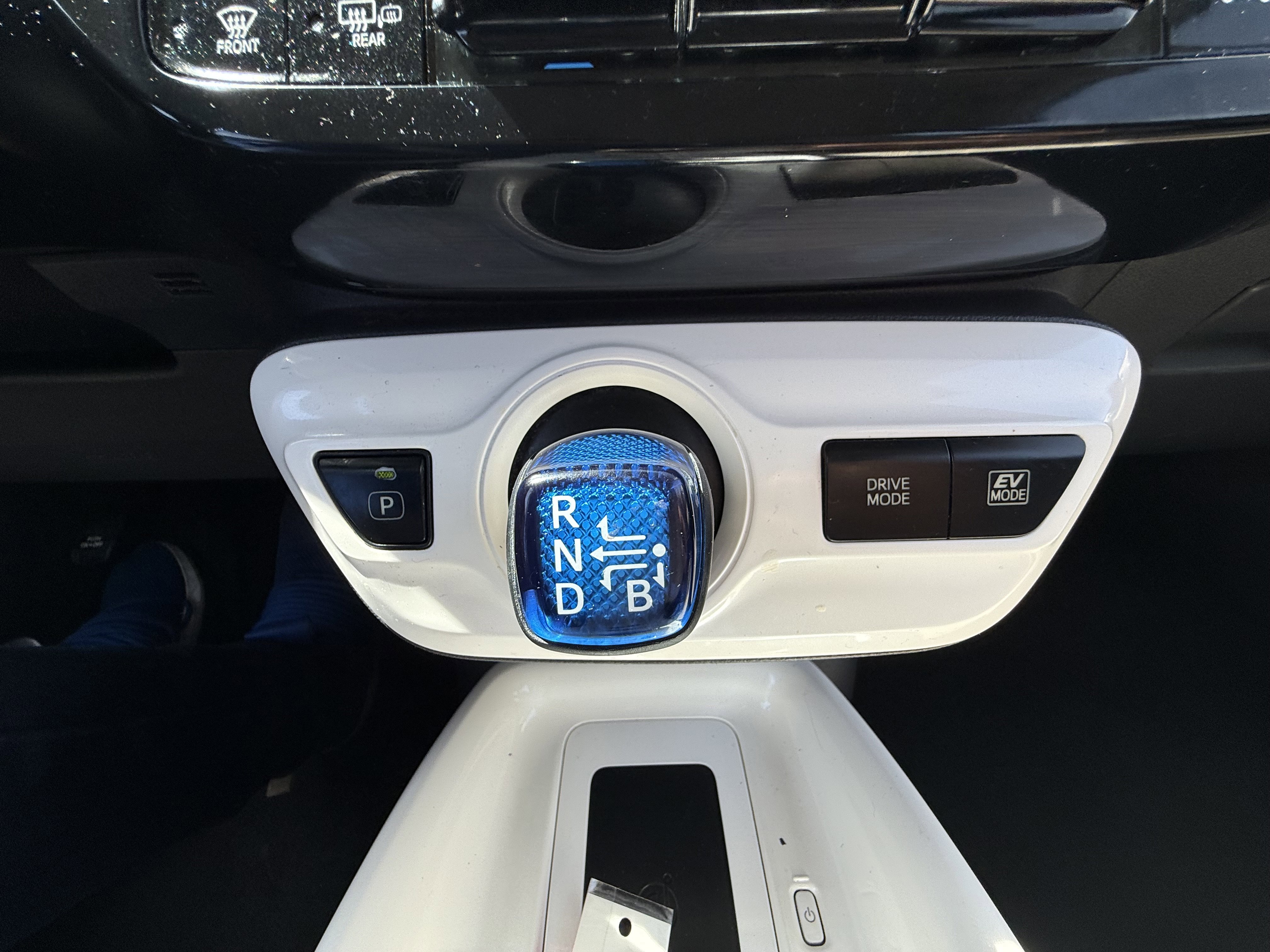 Used 2016 Toyota Prius Four Touring FWD image 23