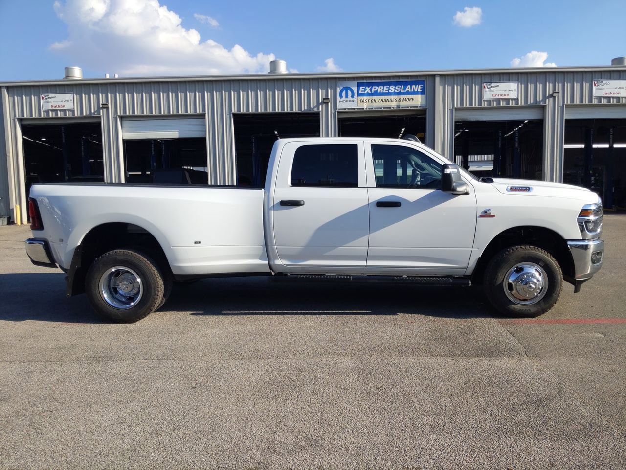 New 2026 RAM 3500 Tradesman image 9