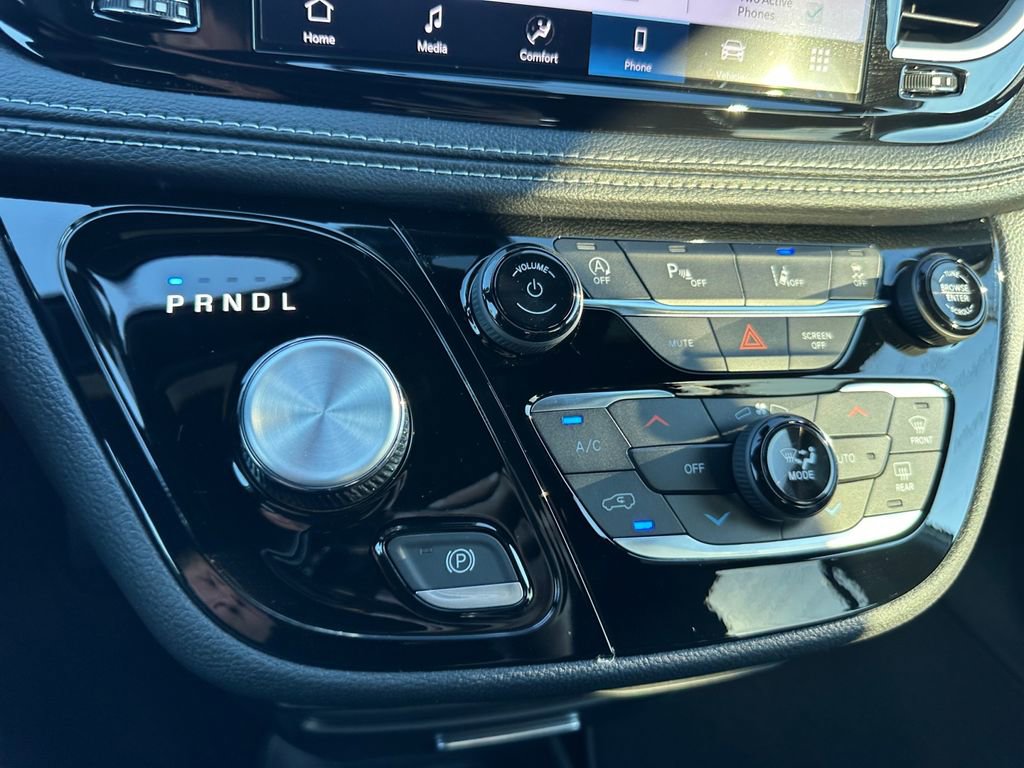 New 2026 Chrysler Pacifica Select image 20