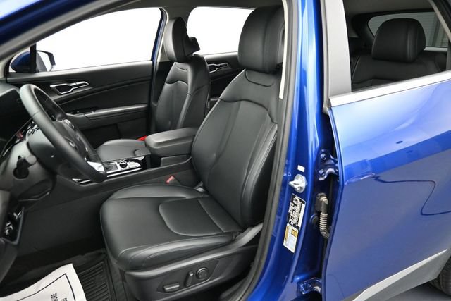 Used 2024 Kia Sportage EX FWD image 12