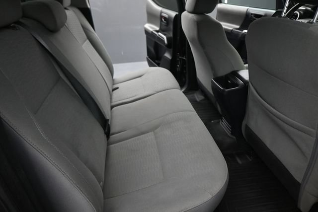 Used 2018 Toyota Tacoma SR5 RWD image 16