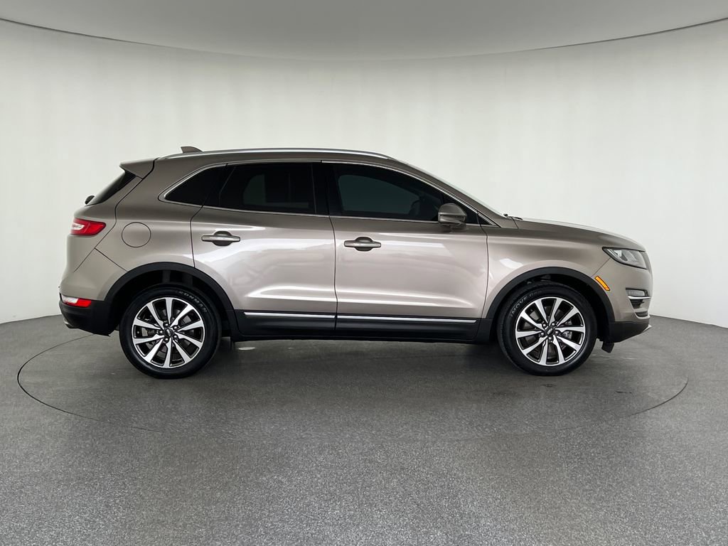 Used 2019 Lincoln MKC Reserve w/ MKC Climate Package image 2