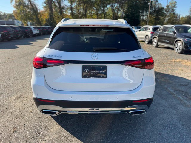 Used 2026 Mercedes-Benz GLC 300 4MATIC image 4