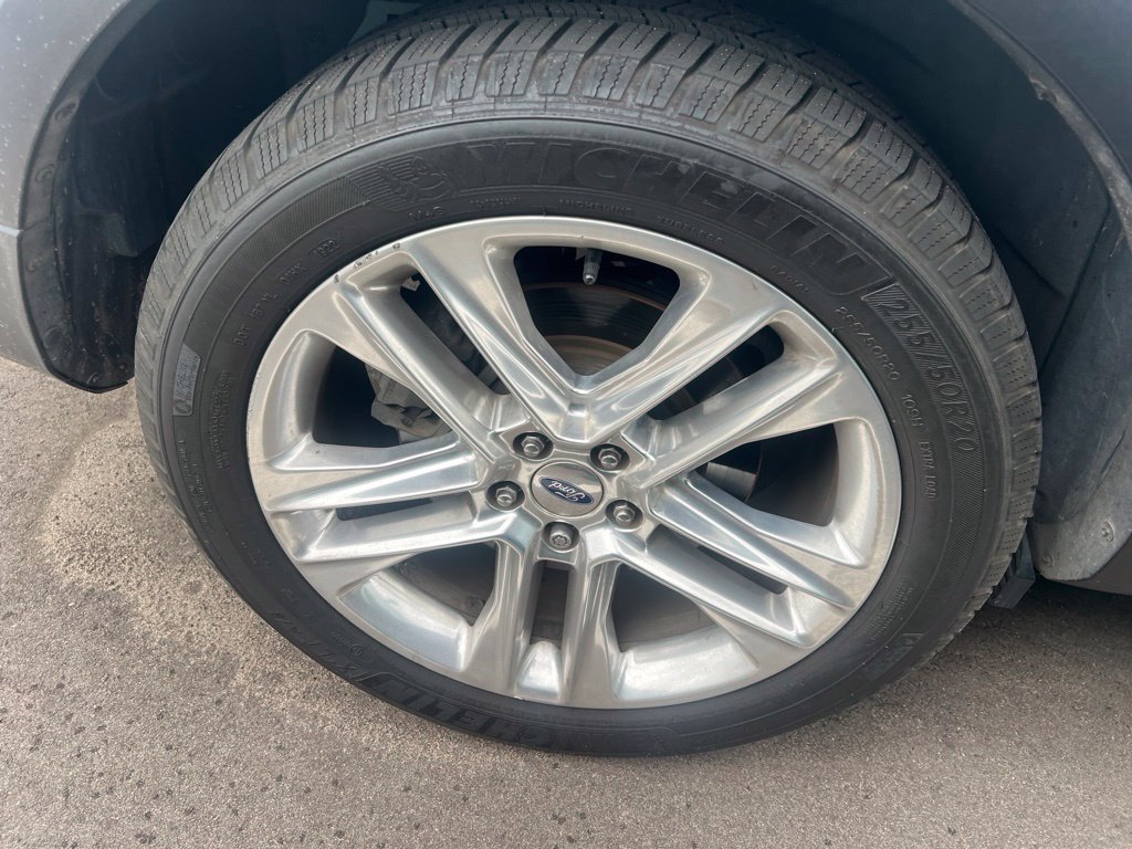 Used 2016 Ford Explorer Limited w/ Equipment Group 301A FWD image 5