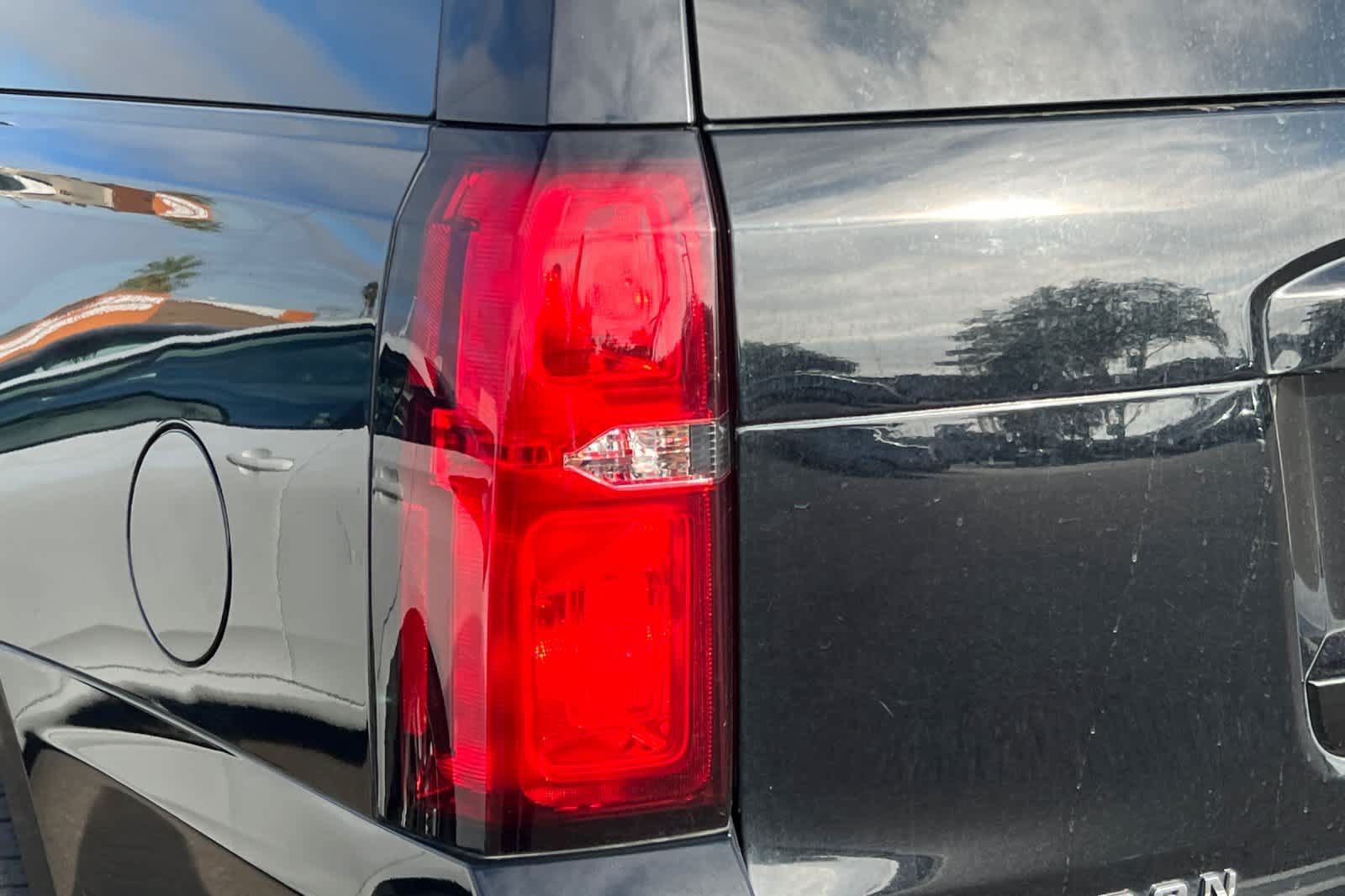 Used 2019 Chevrolet Suburban LT AWD/4WD image 20