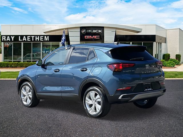 Certified 2024 Buick Encore GX Preferred w/ Comfort Package FWD image 3
