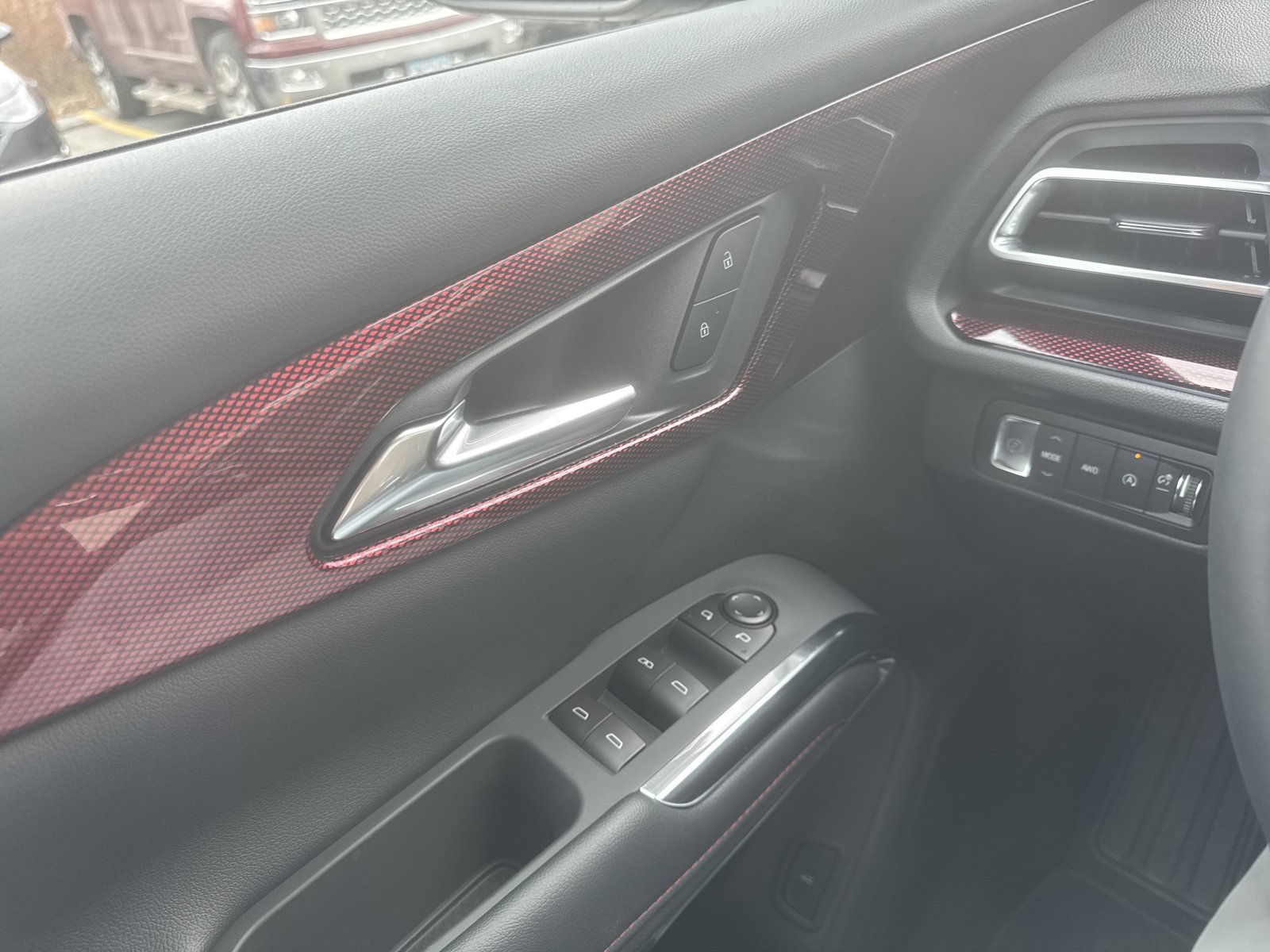 New 2026 Chevrolet Traverse Z71 w/ LPO, Floor Liner Package AWD/4WD image 13