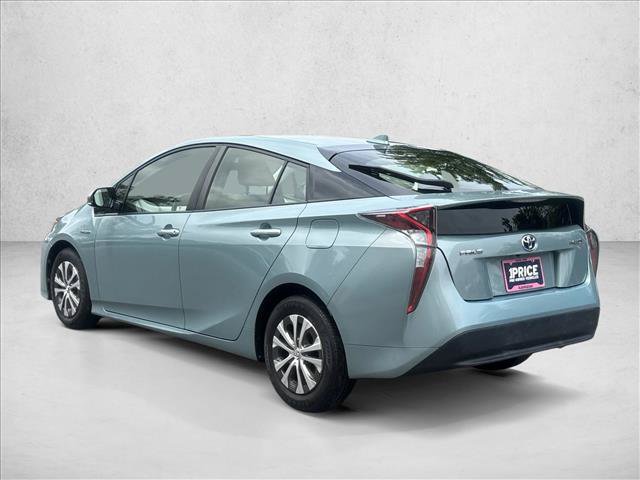 Used 2016 Toyota Prius Three FWD video 3