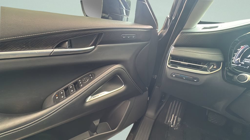 Used 2023 INFINITI QX60 Sensory AWD/4WD image 17