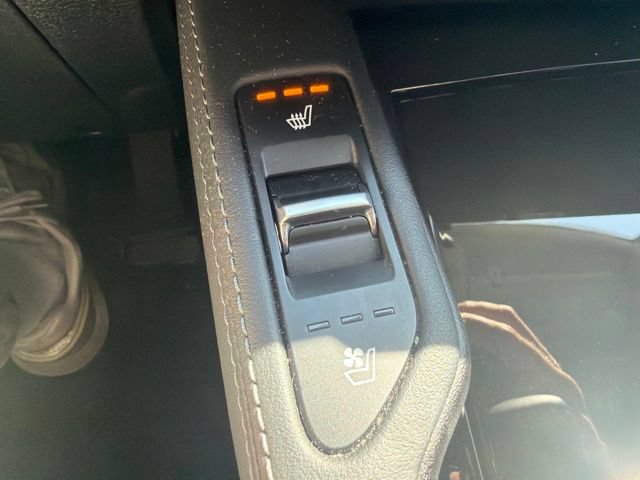 Used 2024 Kia Telluride EX w/ EX Captain's Chair Package AWD/4WD image 40