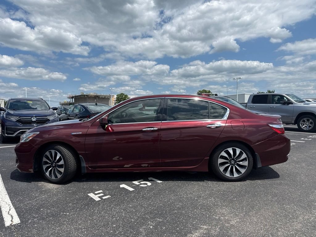 Used 2017 Honda Accord Touring image 8