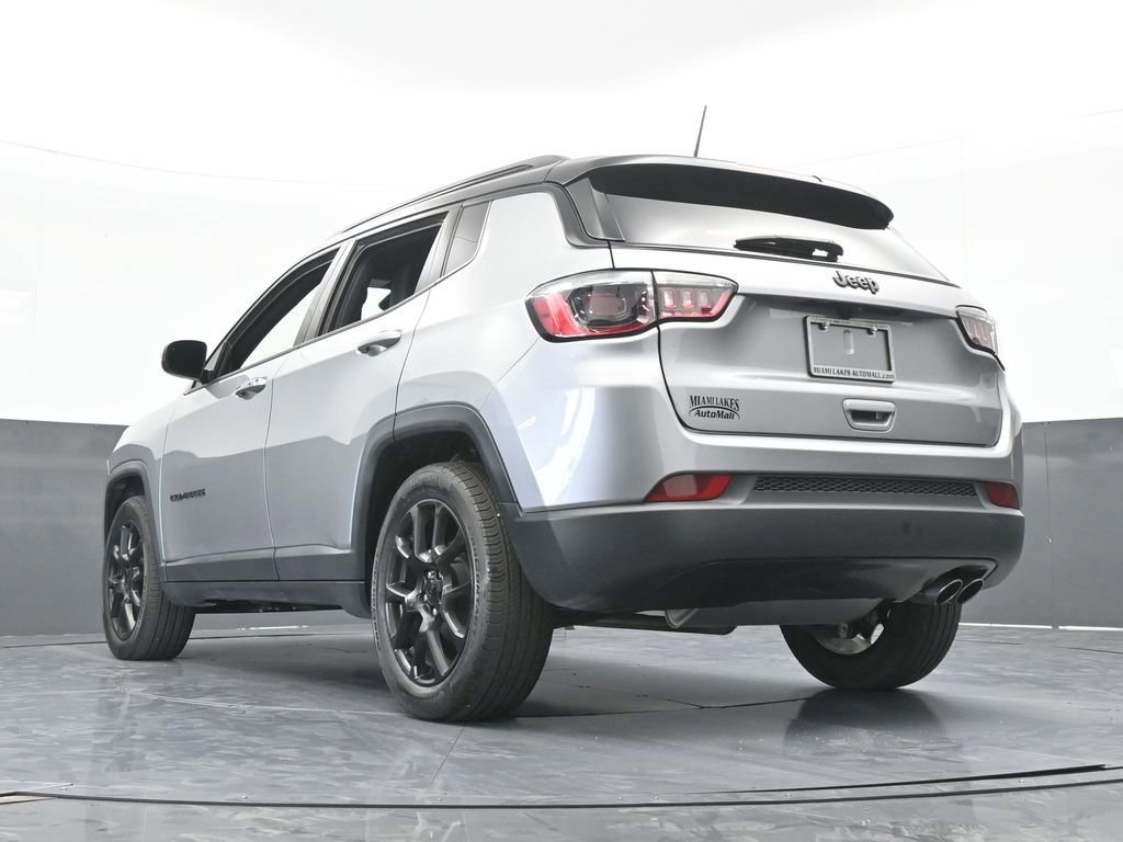 Used 2022 Jeep Compass Latitude FWD image 53