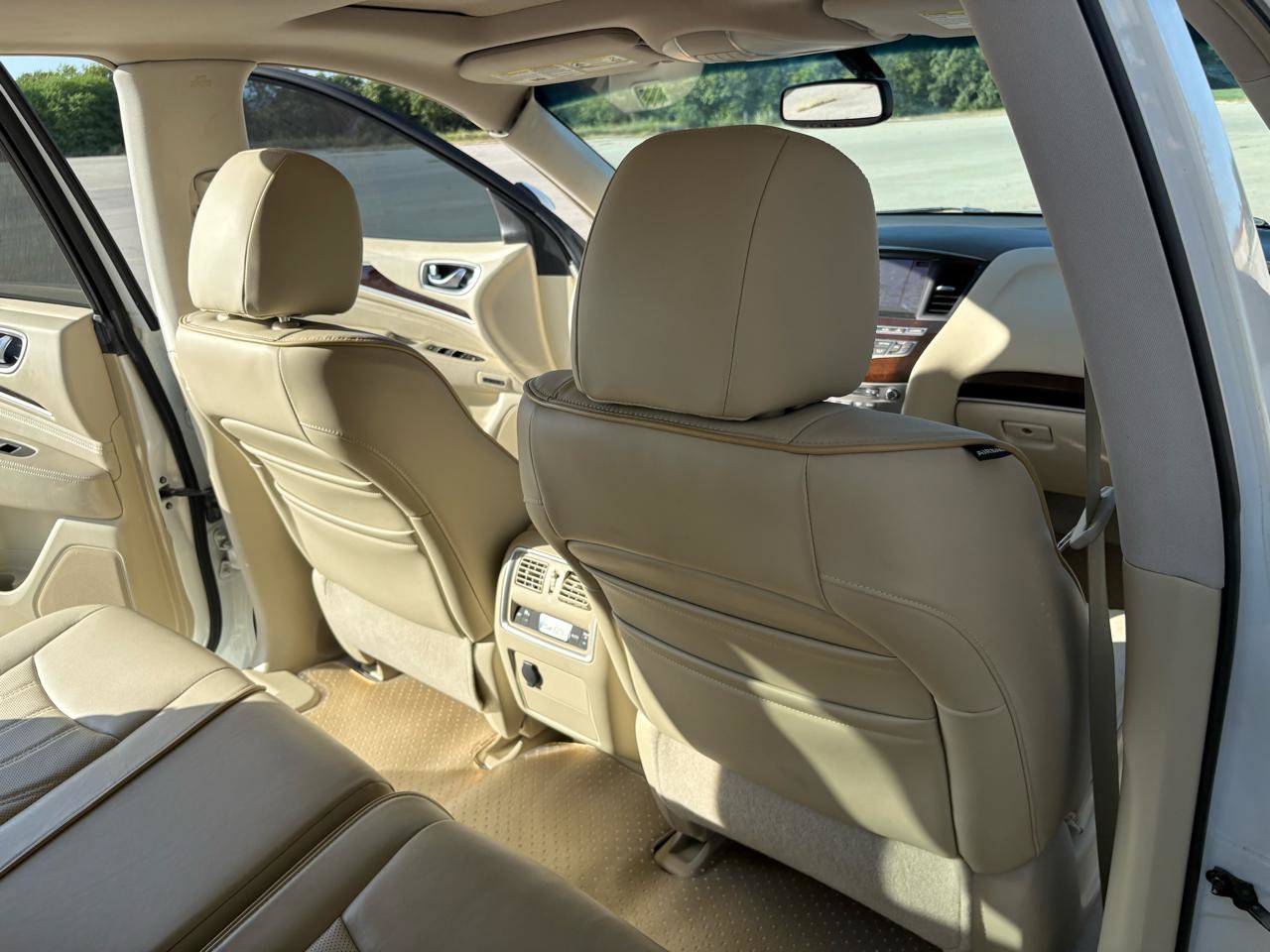 Used 2013 INFINITI JX35 AWD w/ Premium Pkg image 32
