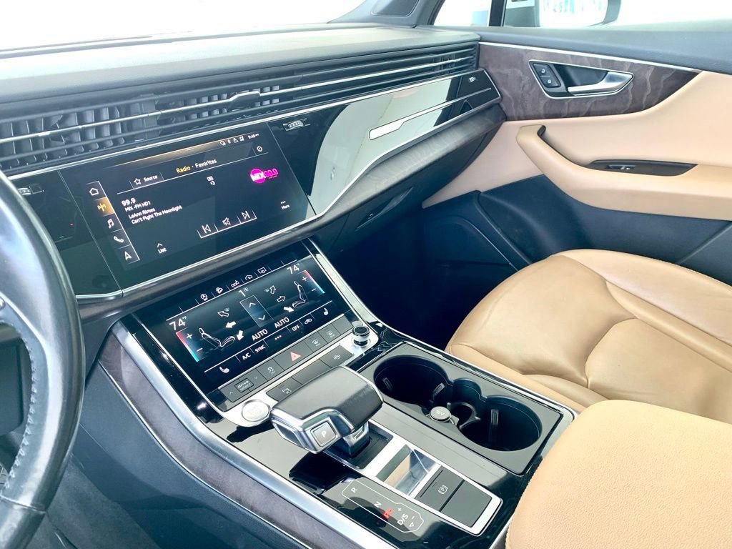 Used 2020 Audi Q7 3.0T Premium Plus image 17