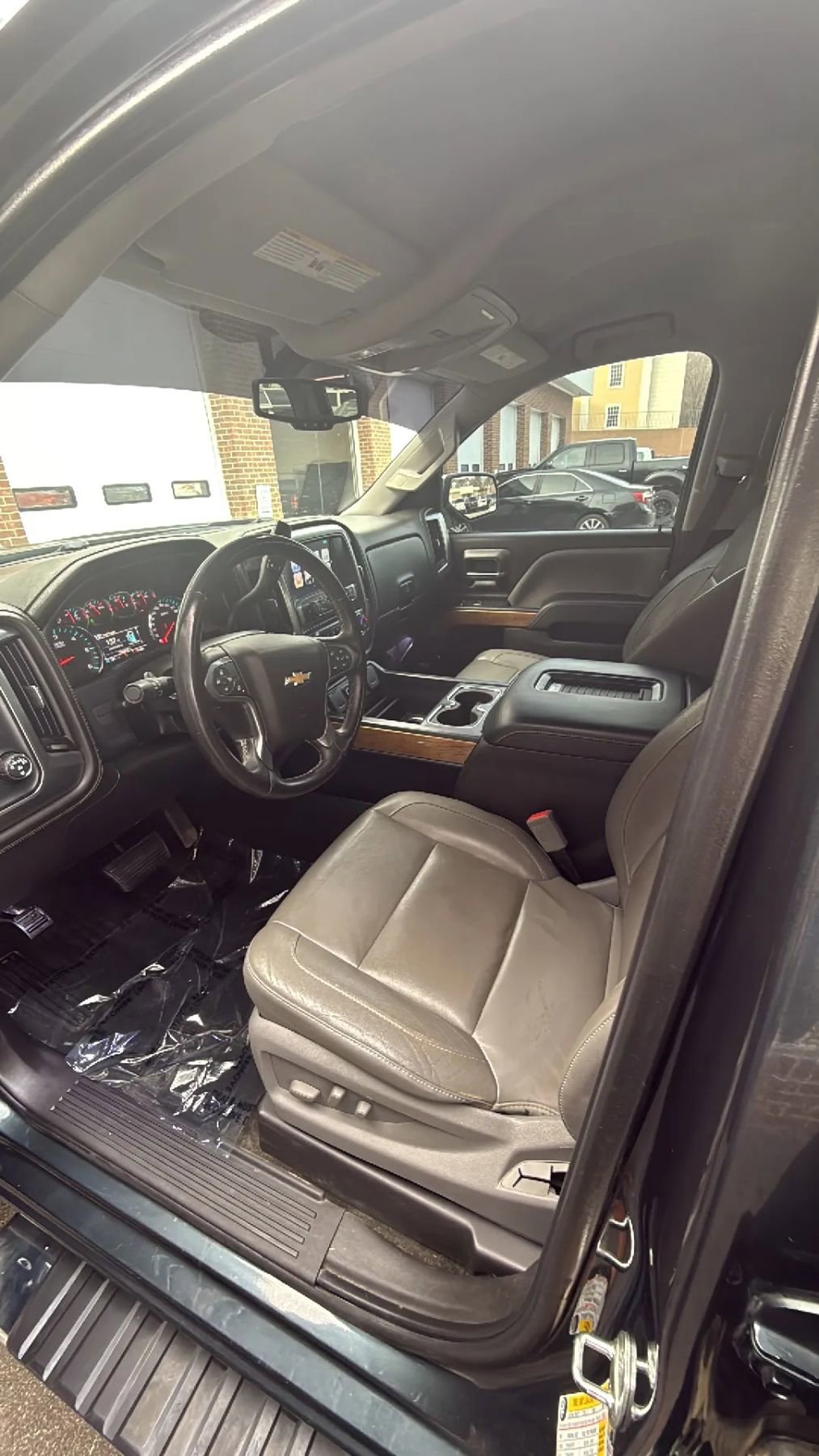 Used 2017 Chevrolet Silverado 1500 LTZ w/ LTZ Plus Package image 11