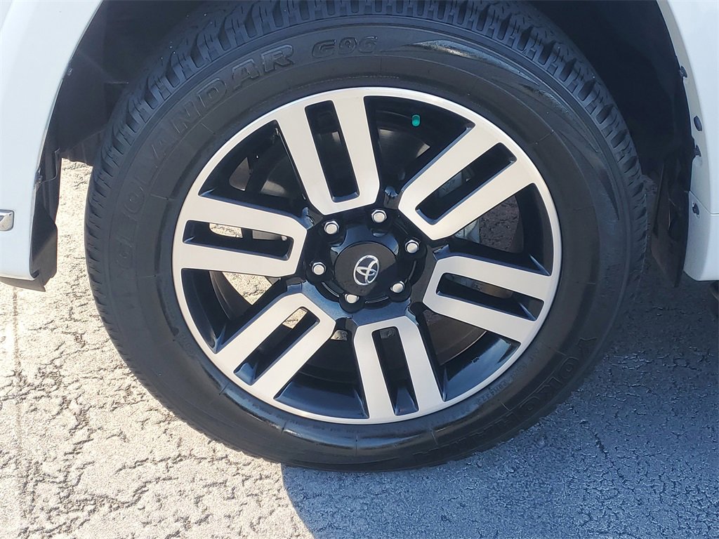 Used 2024 Toyota 4Runner Limited image 4