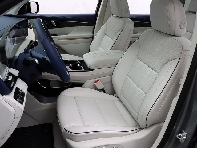 New 2026 Buick Enclave Avenir w/ Super Cruise Package image 9