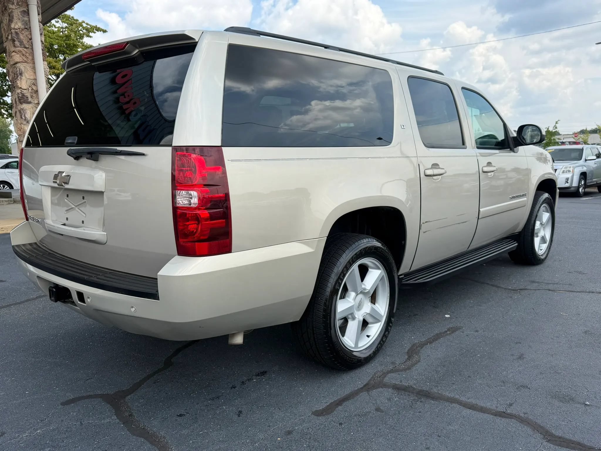Used 2008 Chevrolet Suburban LT w/ LT Preferred Equipment Group RWD image 7
