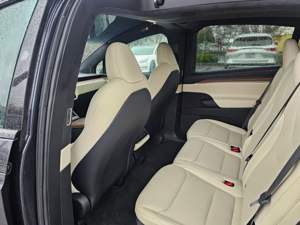 Used 2024 Tesla Model X Long Range image 19