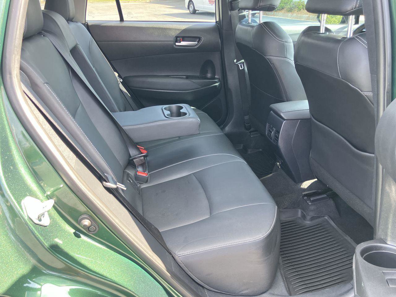 Certified 2022 Toyota Corolla Cross XLE FWD image 29