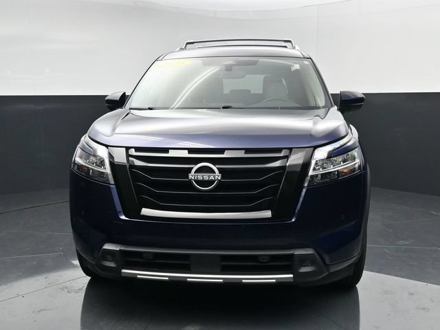 Used 2023 Nissan Pathfinder SL FWD image 3