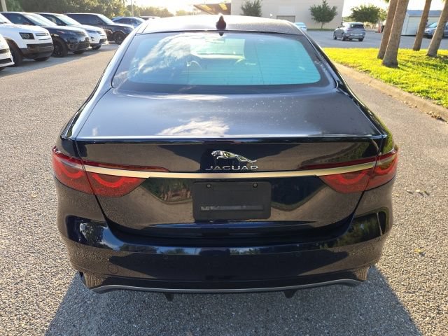 Used 2024 Jaguar XF R-Dynamic SE RWD image 4