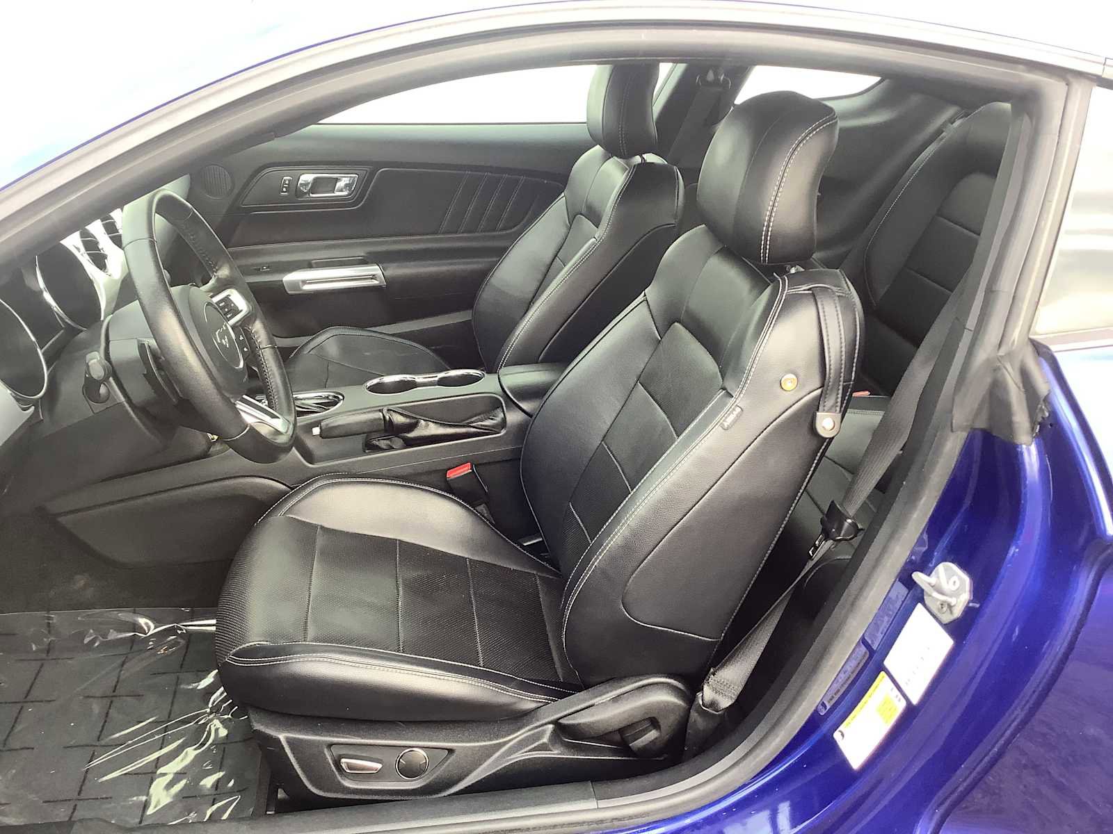 Used 2016 Ford Mustang Premium image 11