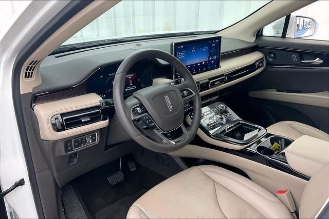 Used 2022 Lincoln Nautilus Reserve w/ Equipment Group 201A AWD/4WD image 17
