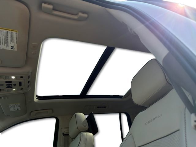 Used 2021 GMC Yukon XL Denali w/ Denali Premium Package image 24