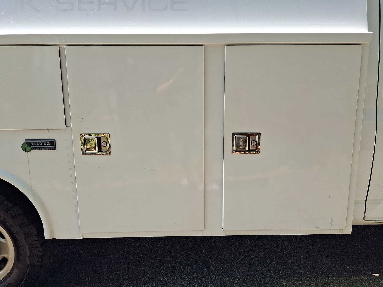 Used 2017 Chevrolet Express 3500 image 10