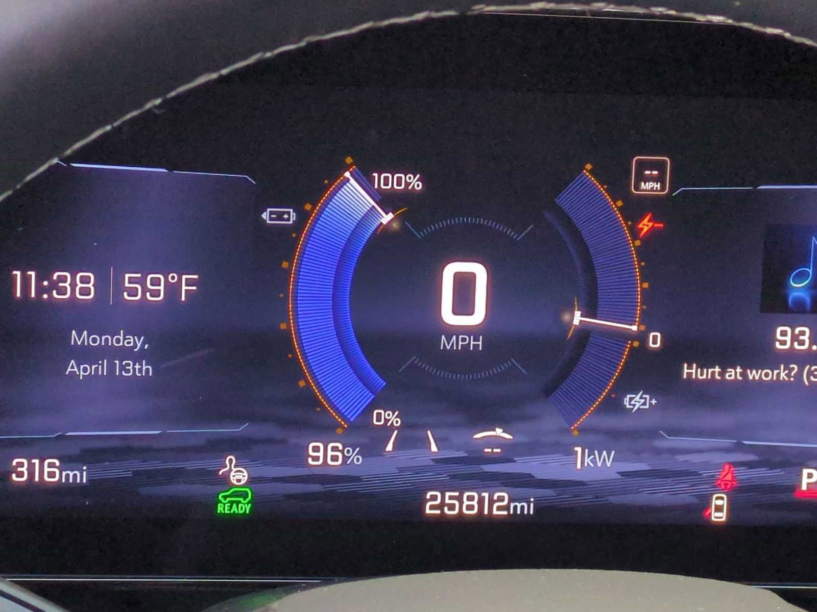 Used 2025 Chevrolet Equinox EV LT w/ Convenience Package image 17