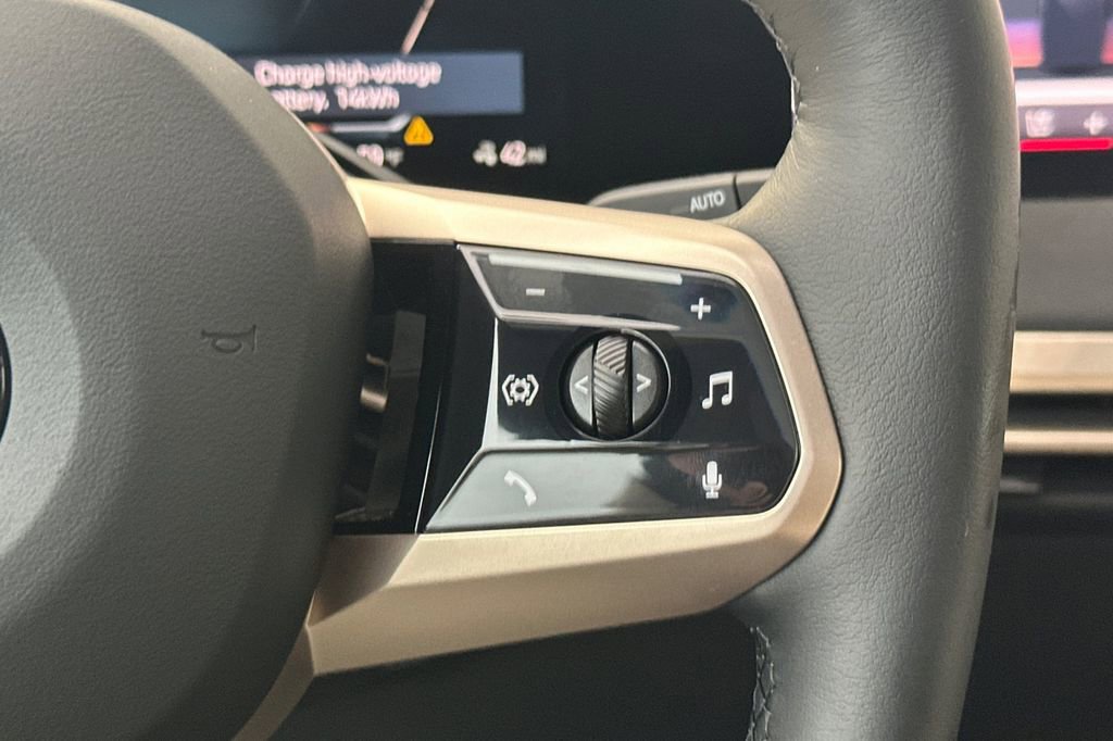 New 2026 BMW iX xDrive60 w/ Premium Package image 26