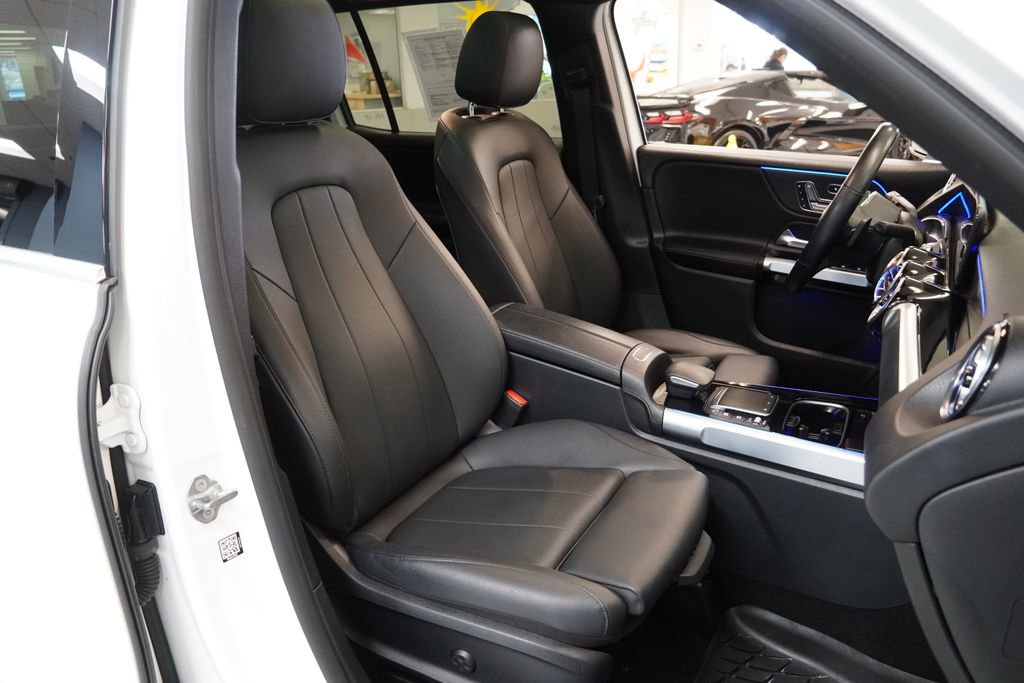 Used 2023 Mercedes-Benz GLB 250 4MATIC image 25