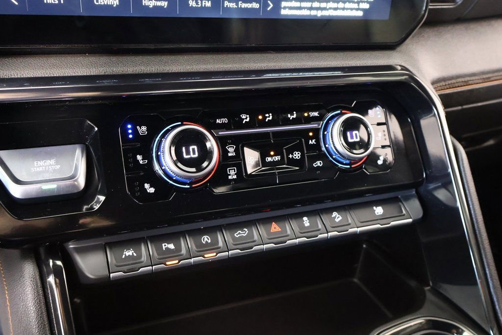 Used 2023 GMC Sierra 1500 AT4 image 7