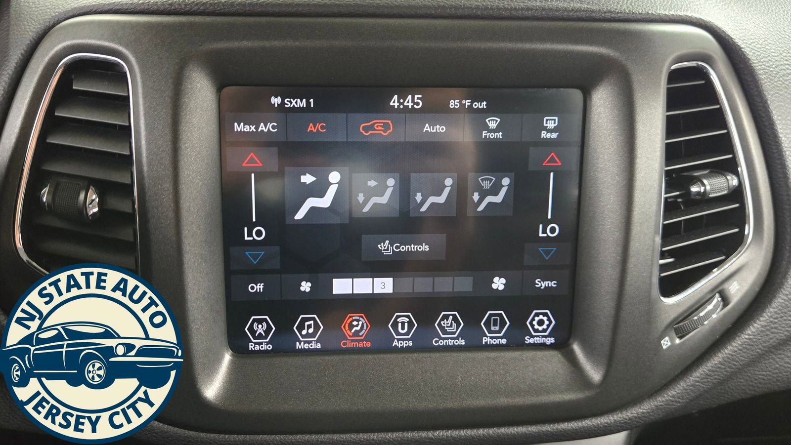Used 2018 Jeep Compass Trailhawk w/ Leather Interior Group AWD/4WD image 15