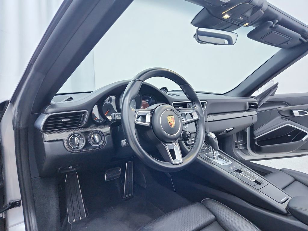 Used 2017 Porsche 911 Carrera 4S image 14