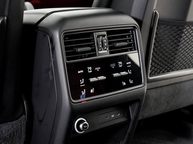 Used 2025 Porsche Cayenne image 25