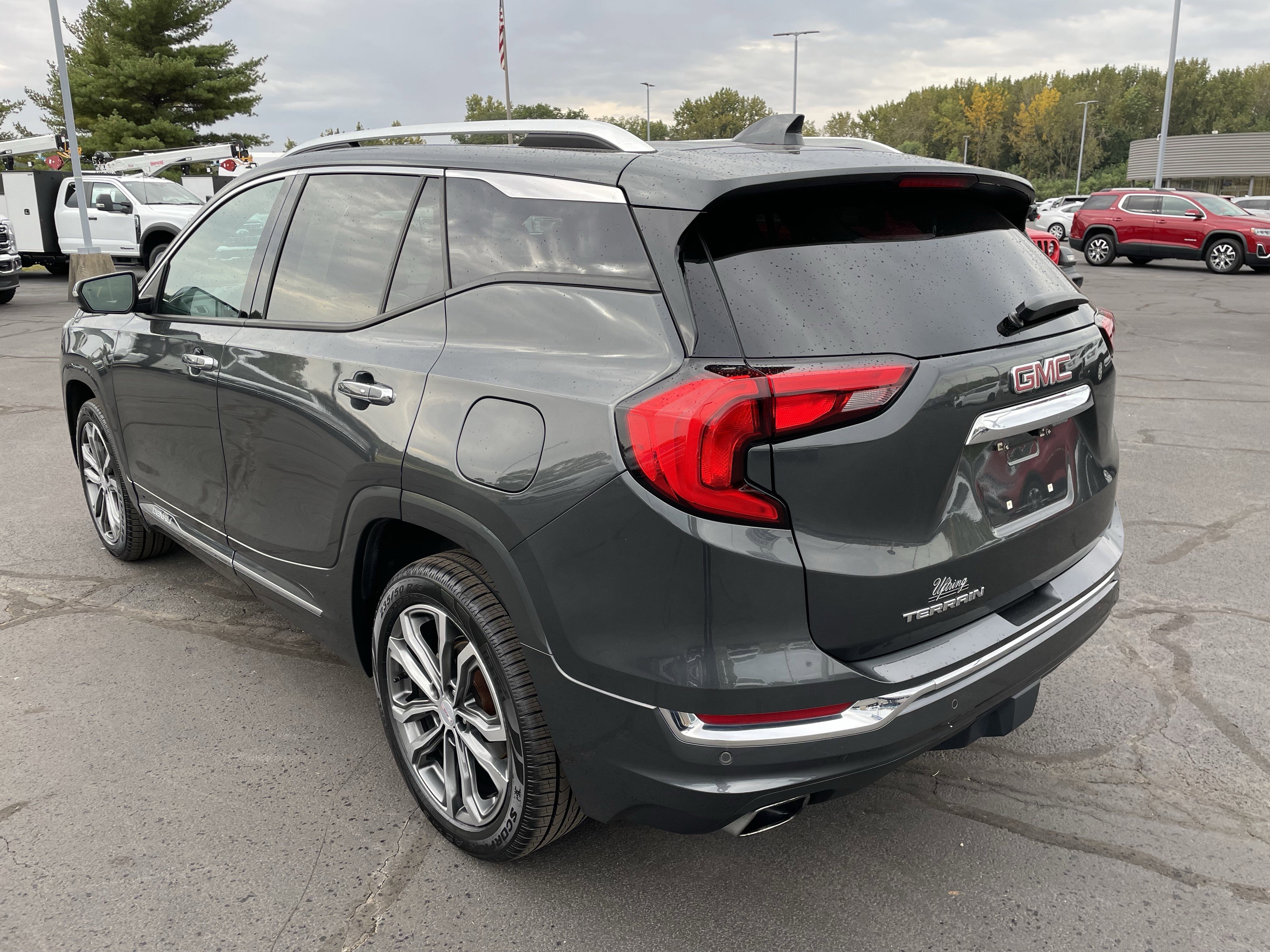 Used 2018 GMC Terrain Denali w/ Advanced Safety Package image 3