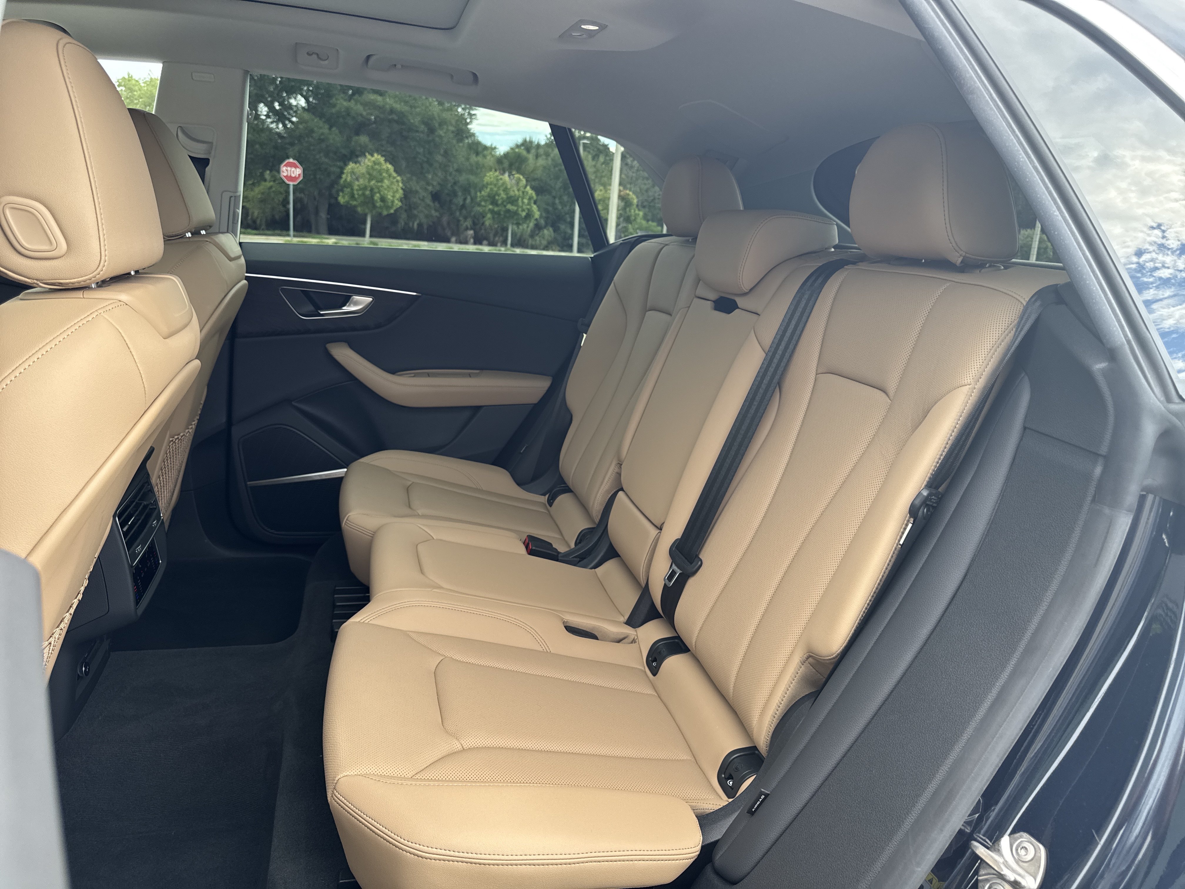 Certified 2025 Audi Q8 Premium Plus AWD/4WD image 19
