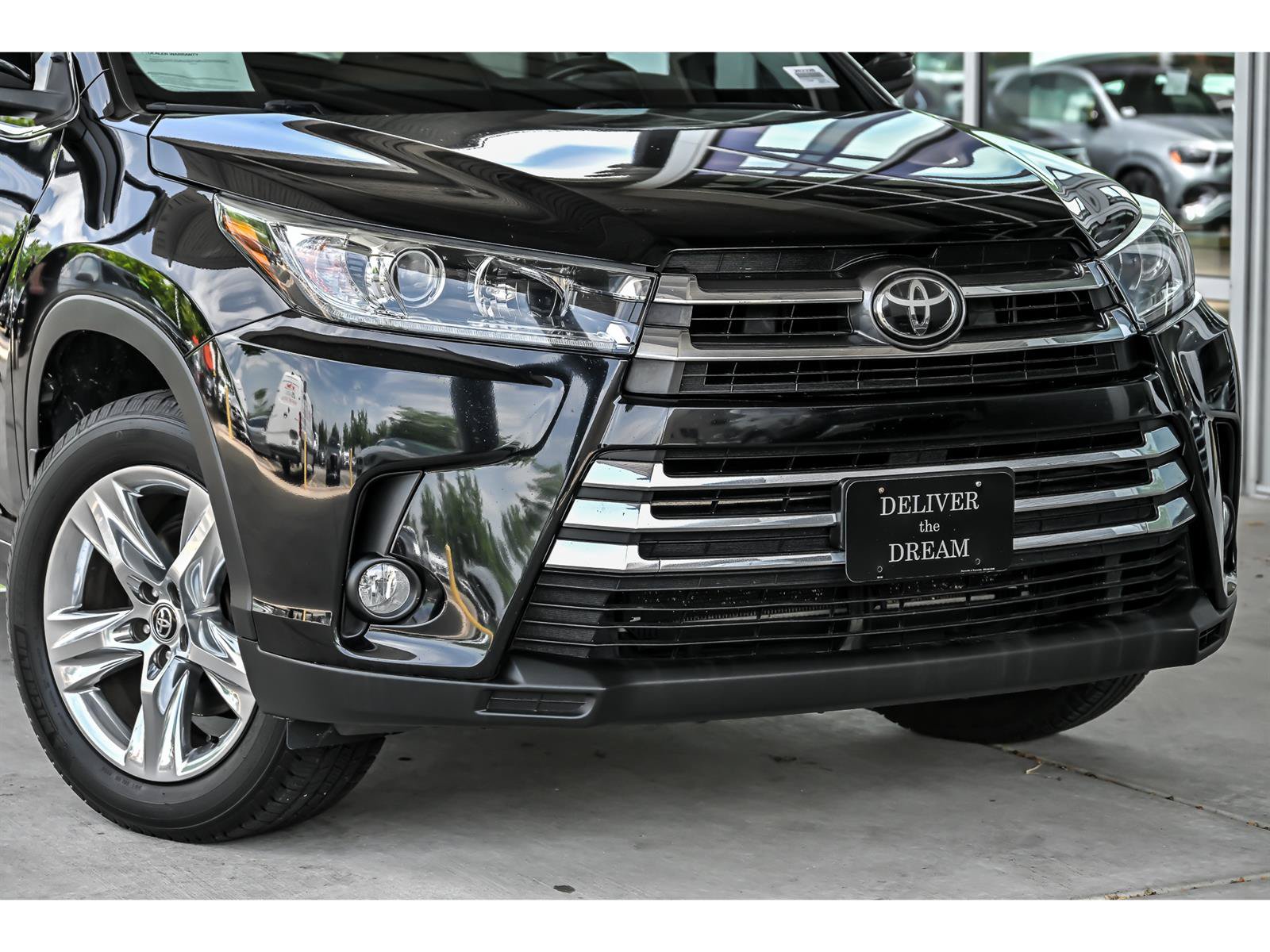 Used 2017 Toyota Highlander Limited w/ Protection Package #3 AWD/4WD video 2