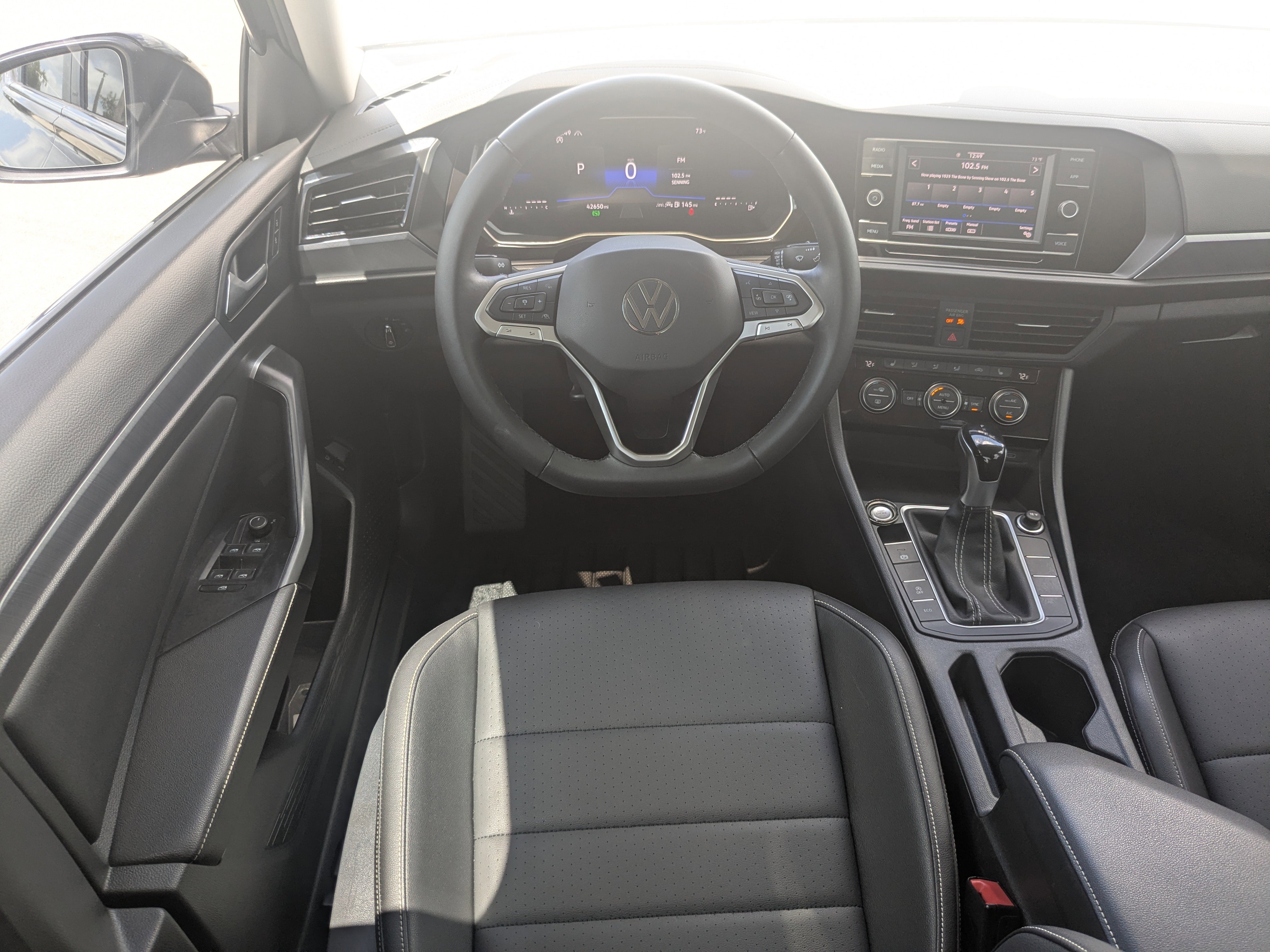 Used 2024 Volkswagen Jetta SE image 18