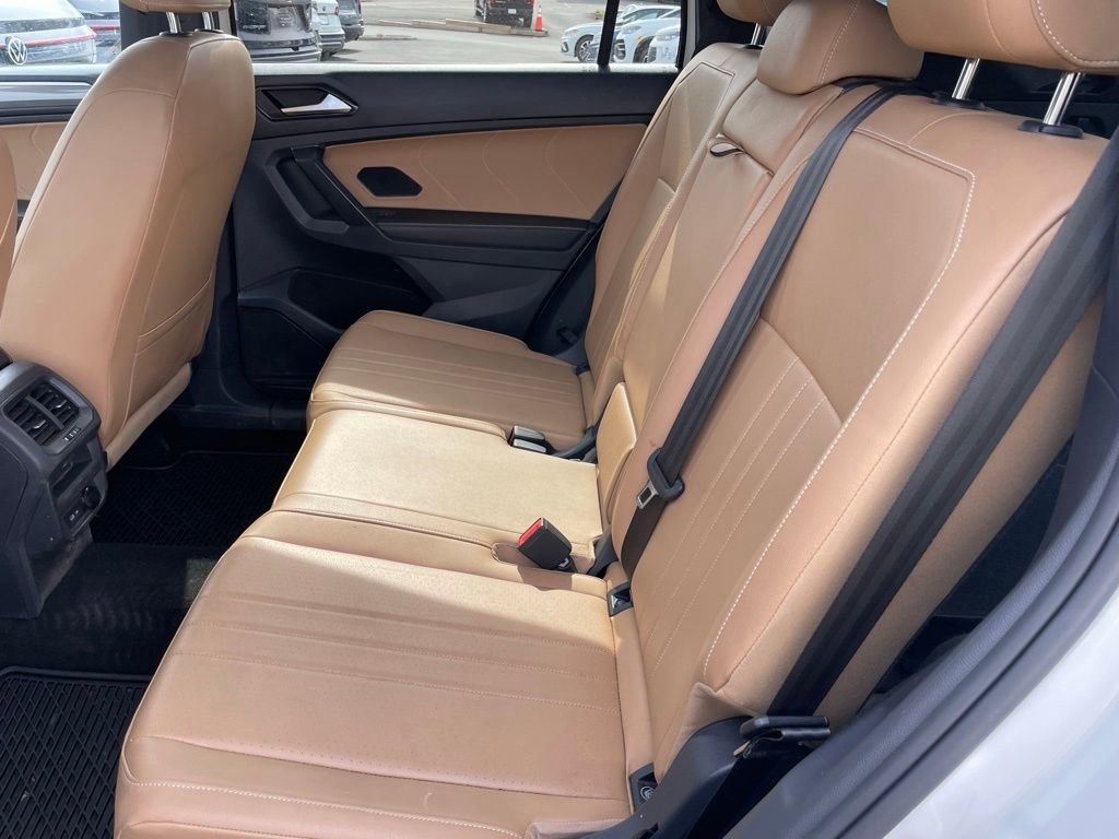 Used 2023 Volkswagen Tiguan SE R-Line image 7